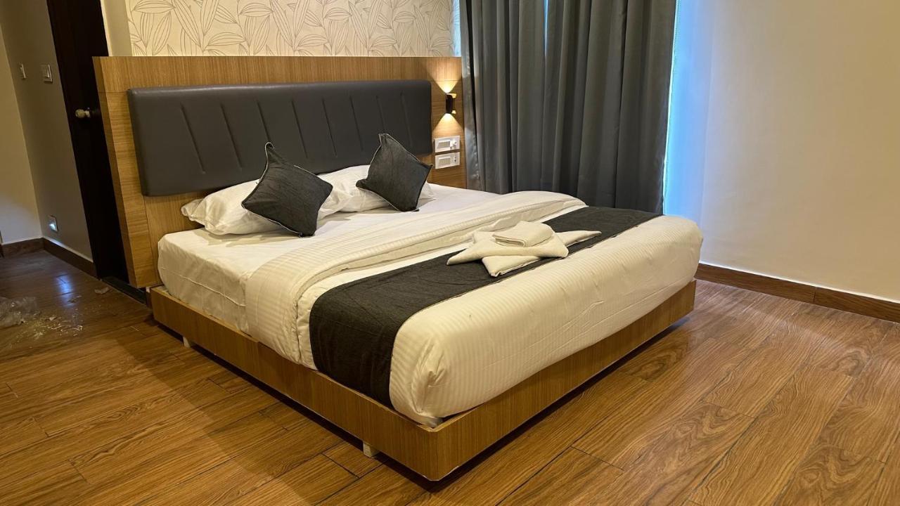 Kvp Golden Inn Tirupati Esterno foto