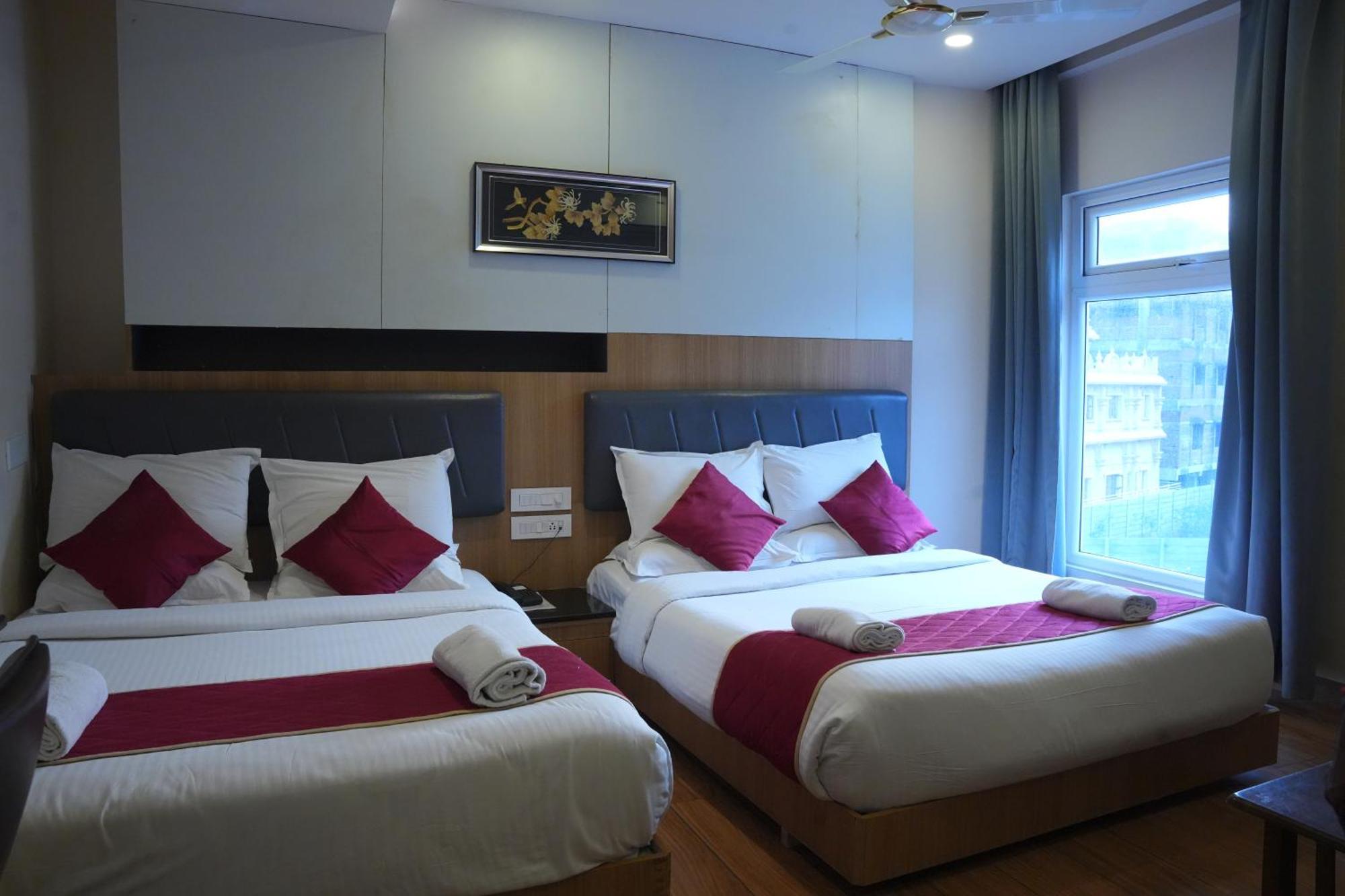 Kvp Golden Inn Tirupati Esterno foto