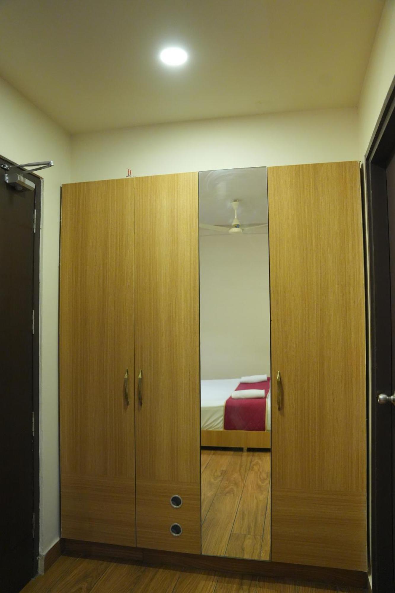 Kvp Golden Inn Tirupati Esterno foto