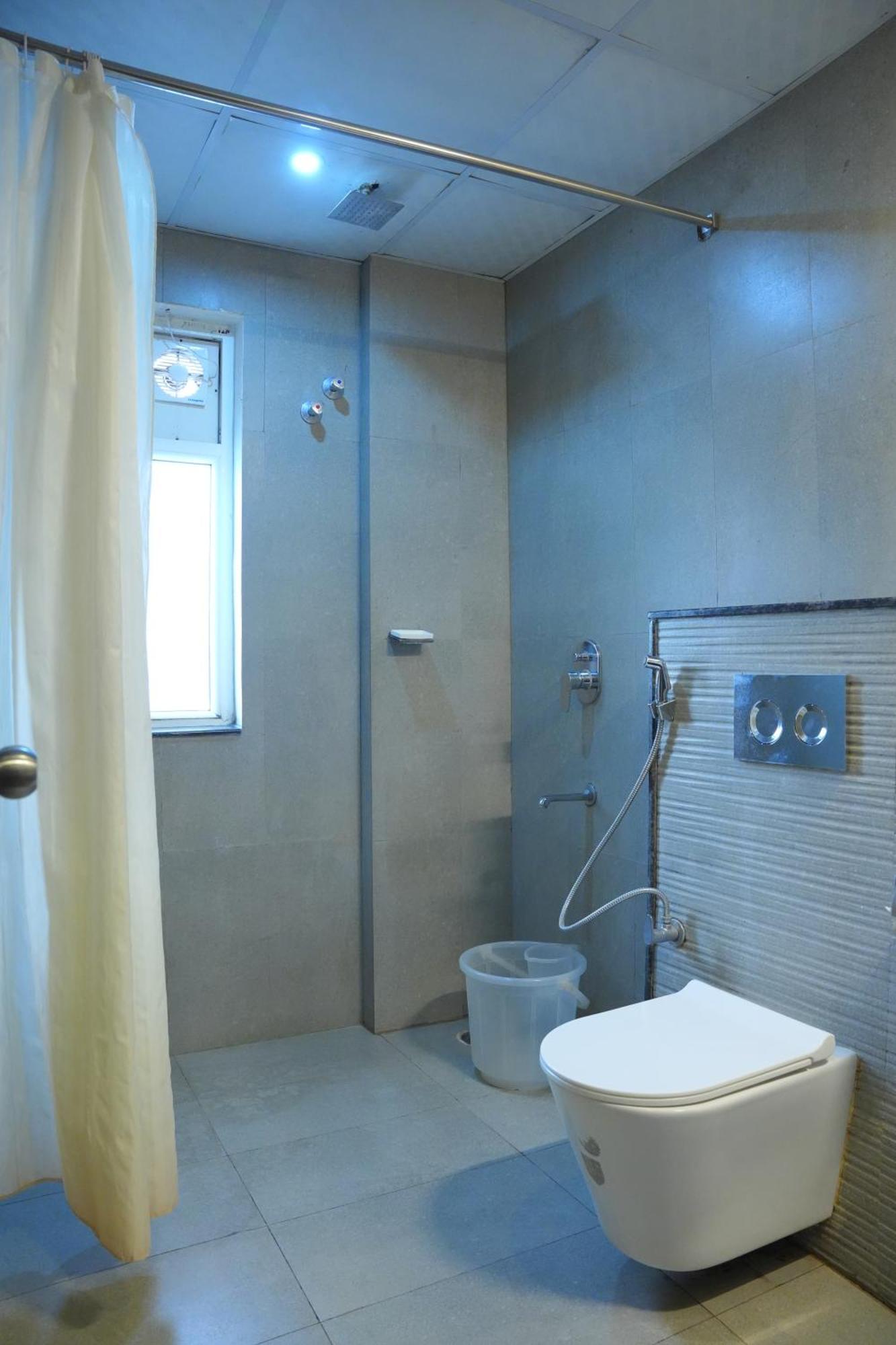 Kvp Golden Inn Tirupati Esterno foto