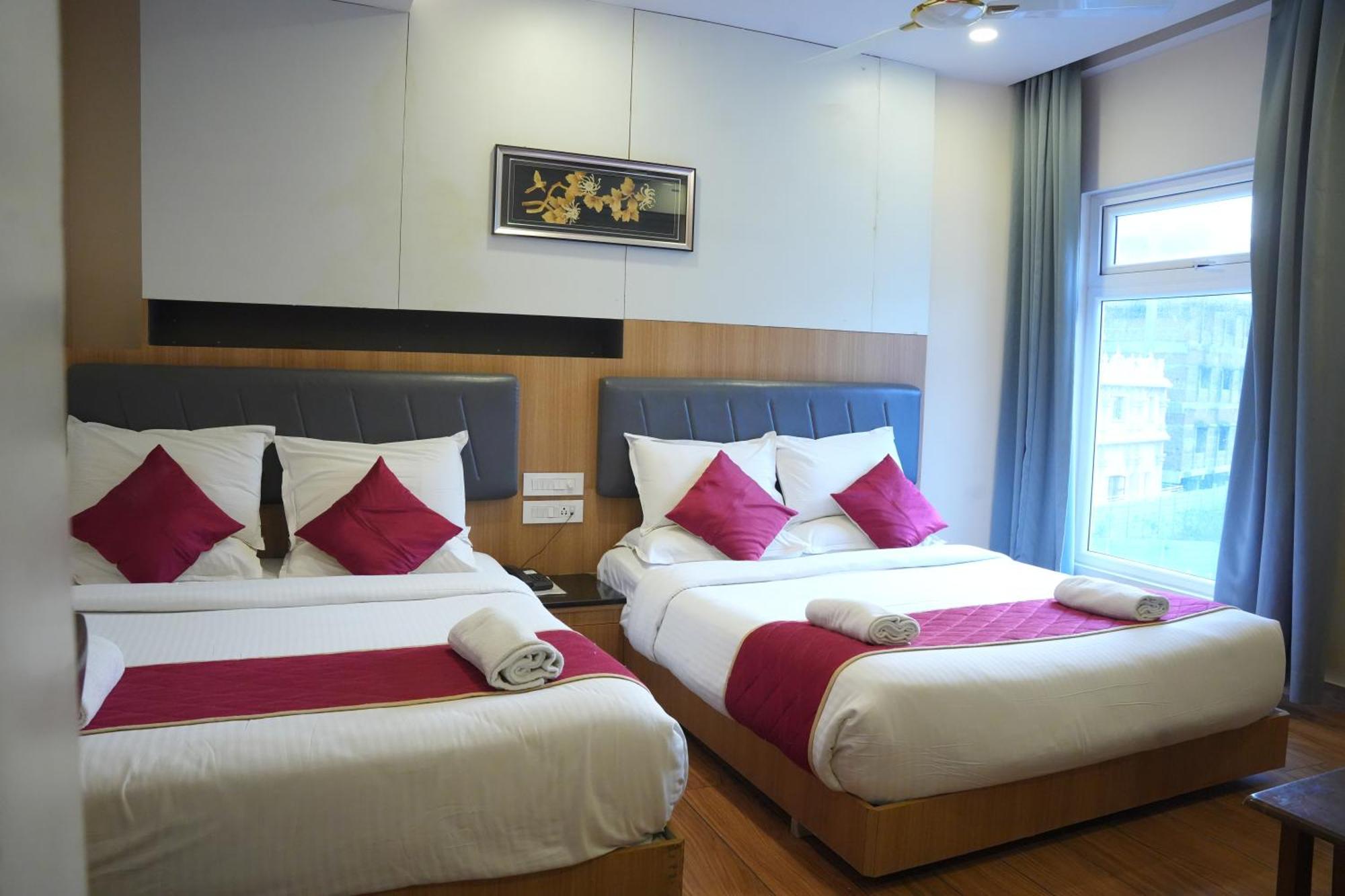 Kvp Golden Inn Tirupati Esterno foto