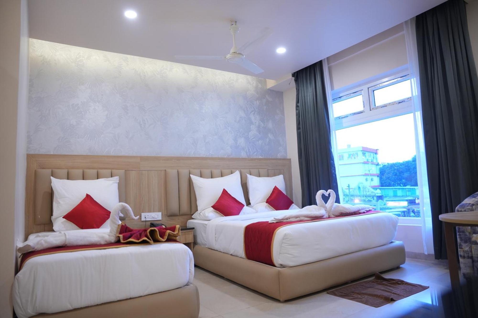 Kvp Golden Inn Tirupati Esterno foto