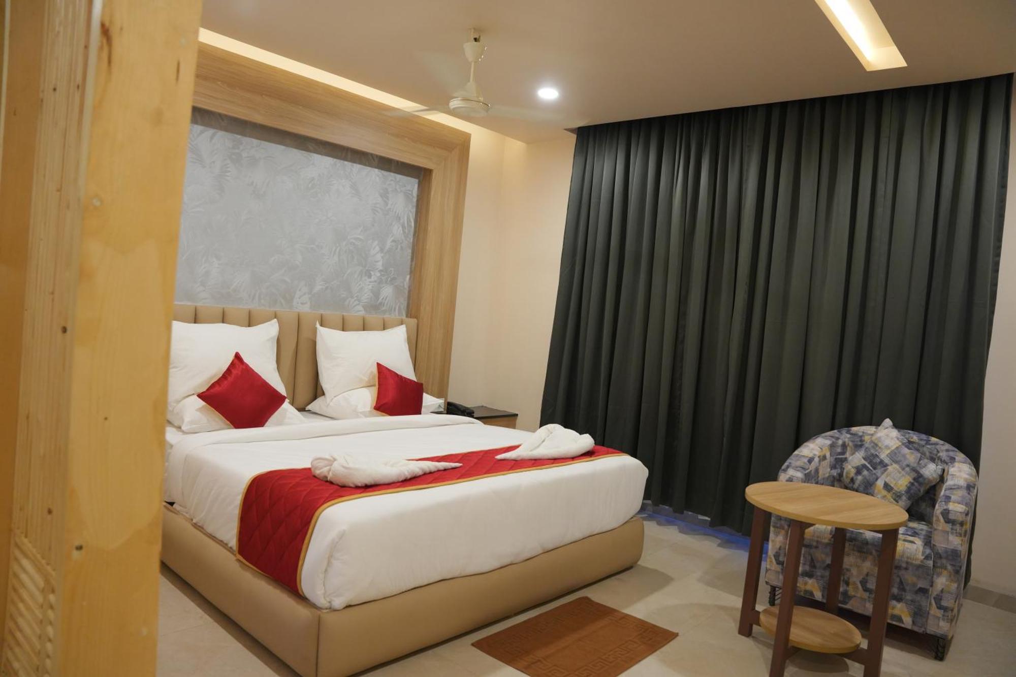 Kvp Golden Inn Tirupati Esterno foto