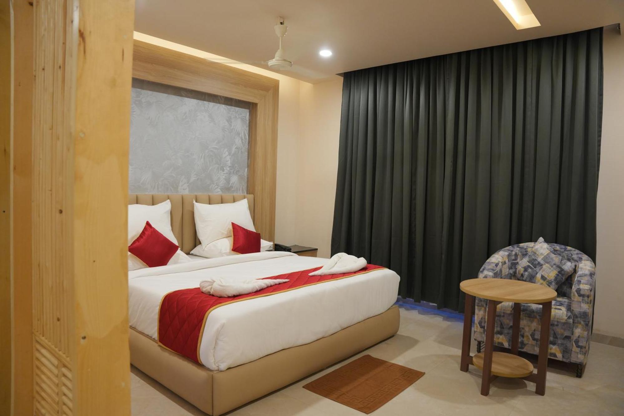 Kvp Golden Inn Tirupati Esterno foto