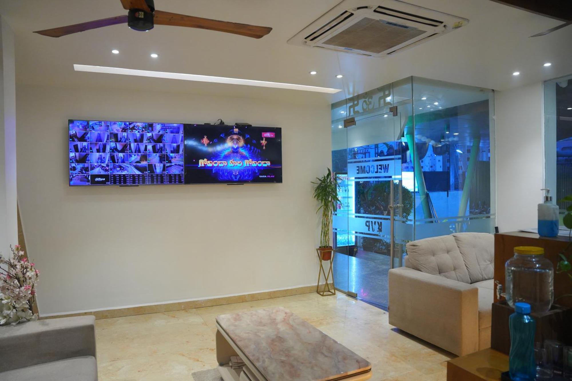 Kvp Golden Inn Tirupati Esterno foto